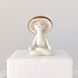 New Meditation Mushroom Resin Seated Figurine Statue White Brown 3" Tall Boxed